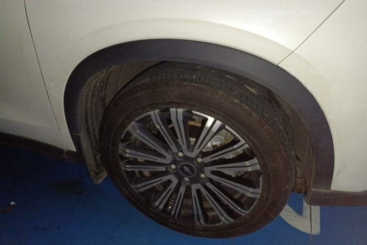 Used CHANGAN OSHAN X5 2021 1.6L CVT Luxury Model Right Front Wheel Hub