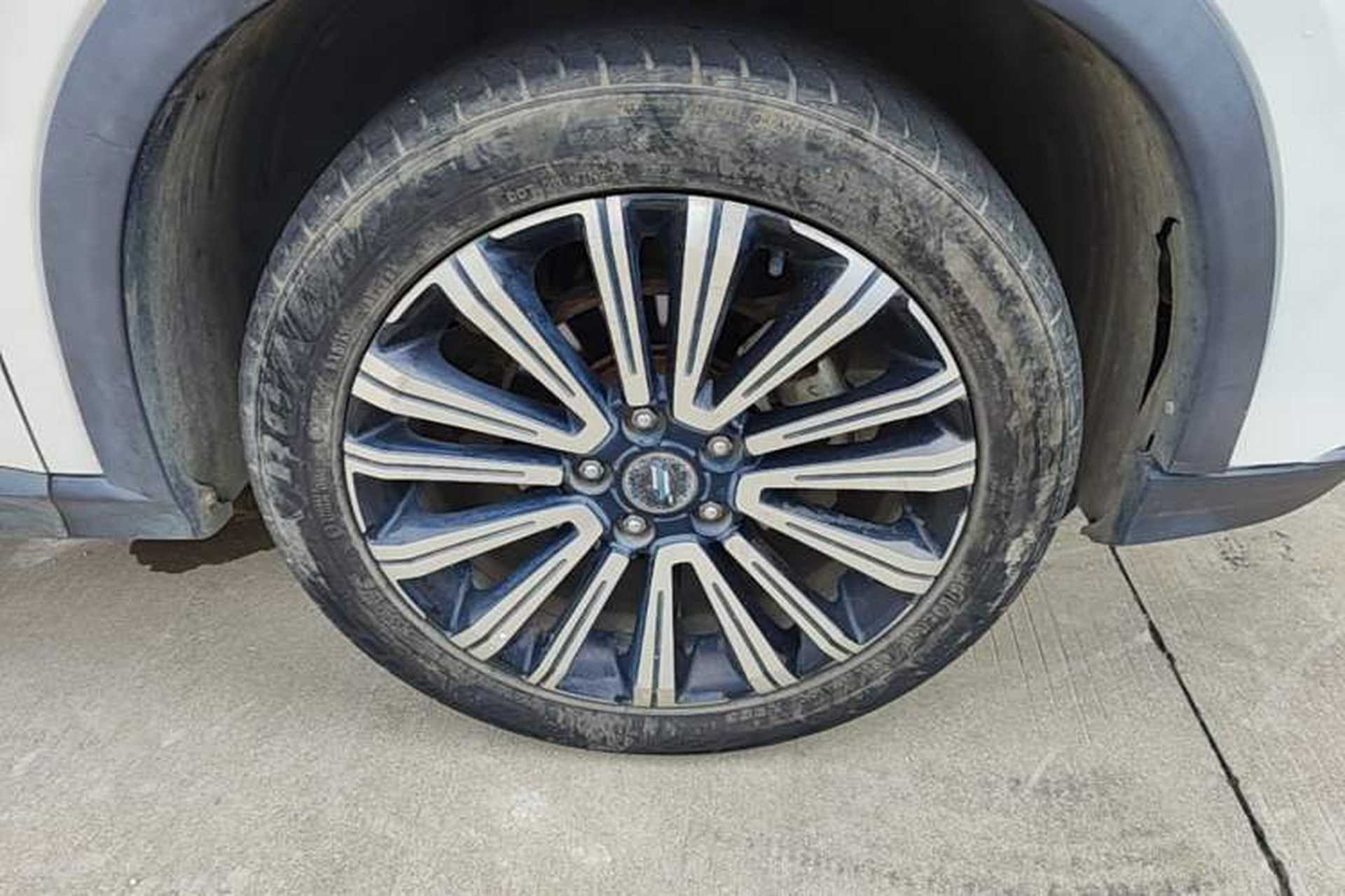 Used CHANGAN OSHAN X5 2021 1.5T DCT Prestige Edition Right Front Wheel Hub