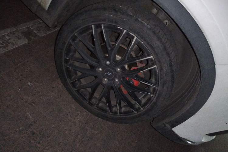 Used CHANGAN OSHAN X5 2021 1.5T DCT Flagship Edition Right Front Wheel Hub