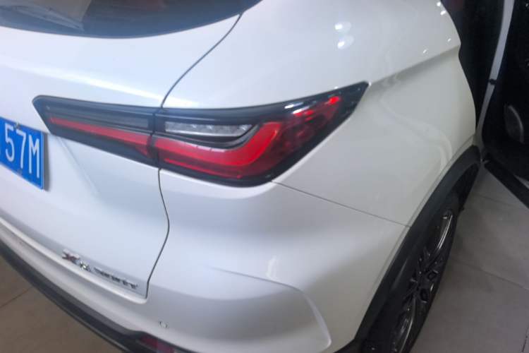 Used CHANGAN OSHAN X5 2021 1.5T DCT Flagship Edition Right Rear Taillight
