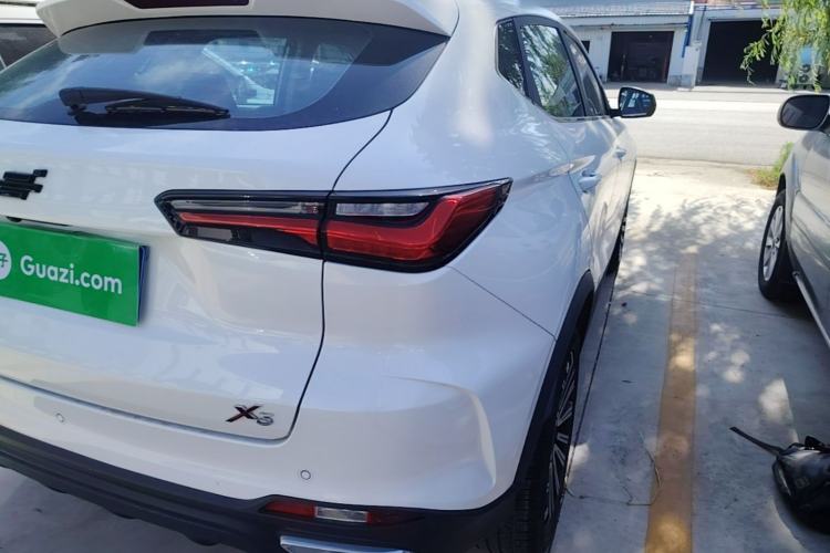 Used CHANGAN OSHAN X5 2021 1.6L CVT Luxury Model Right Rear Taillight