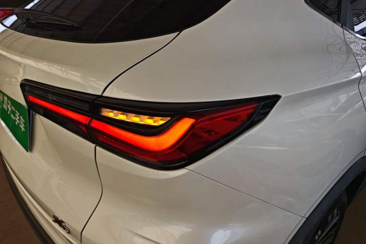 Used CHANGAN OSHAN X5 2021 1.6L CVT Luxury Model Right Rear Taillight