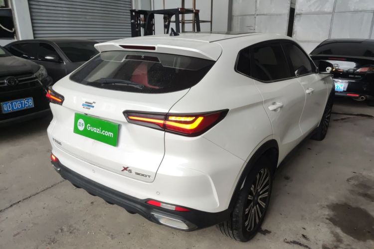Used CHANGAN OSHAN X5 2021 1.5T DCT Prestige Edition Right Rear Taillight