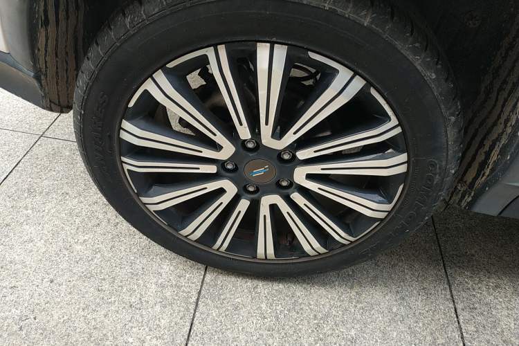 Used CHANGAN OSHAN X5 2021 1.6L CVT Comfort Model Right Rear Wheel Hub