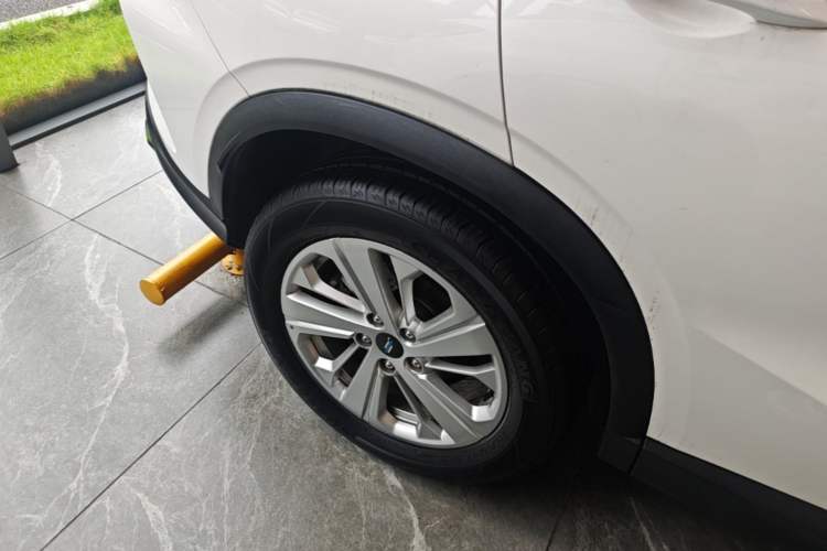 Used CHANGAN OSHAN X5 2021 1.6L CVT Luxury Model Right Rear Wheel Hub
