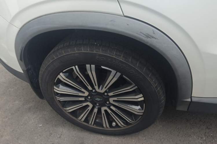 Used CHANGAN OSHAN X5 2021 1.5T DCT Prestige Edition Right Rear Wheel Hub
