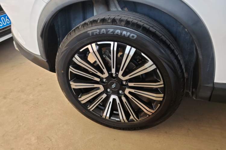 Used CHANGAN OSHAN X5 2021 1.6L CVT Luxury Model Right Rear Wheel Hub