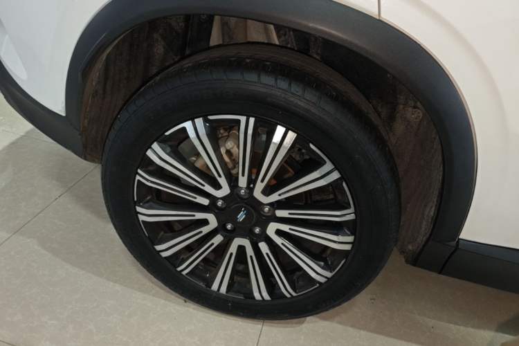 Used CHANGAN OSHAN X5 2021 Revised Version 1.5T DCT Luxury Edition Right Rear Wheel Hub