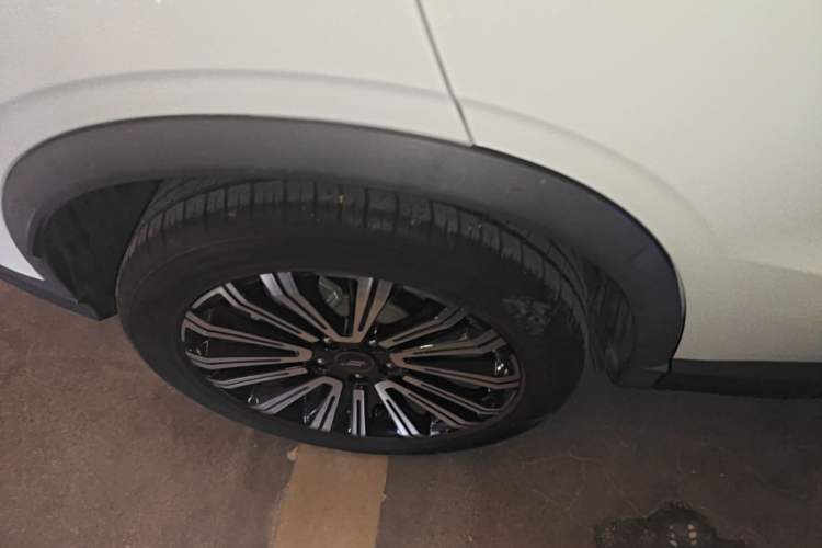 Used CHANGAN OSHAN X5 2021 1.5T DCT Luxury Edition Right Rear Wheel Hub