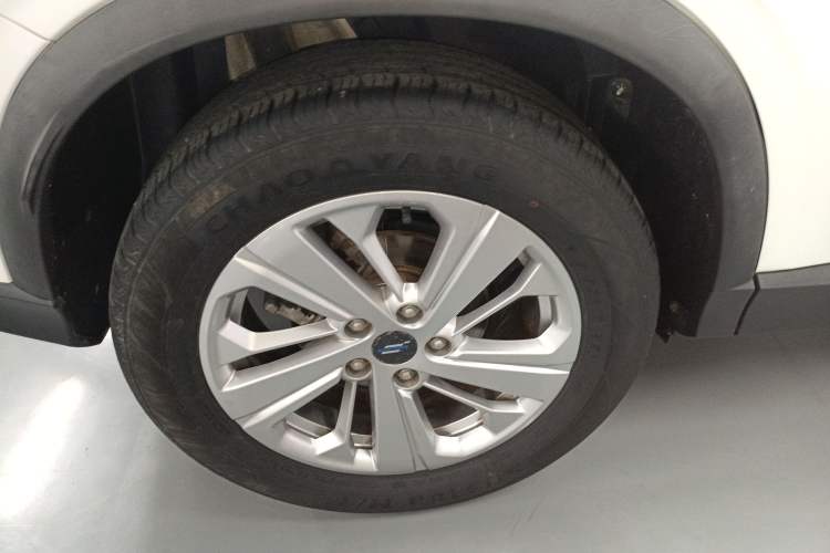 Used CHANGAN OSHAN X5 2021 1.6L CVT Luxury Model Right Rear Wheel Hub