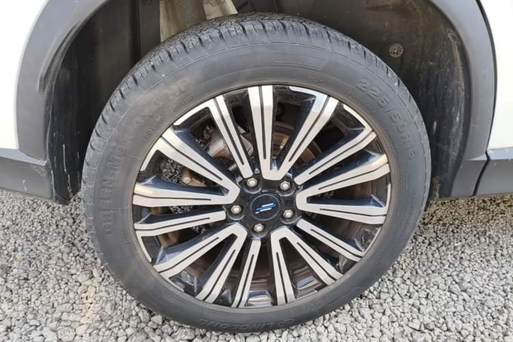 Used CHANGAN OSHAN X5 2021 Revised Version 1.5T DCT Luxury Edition Right Rear Wheel Hub