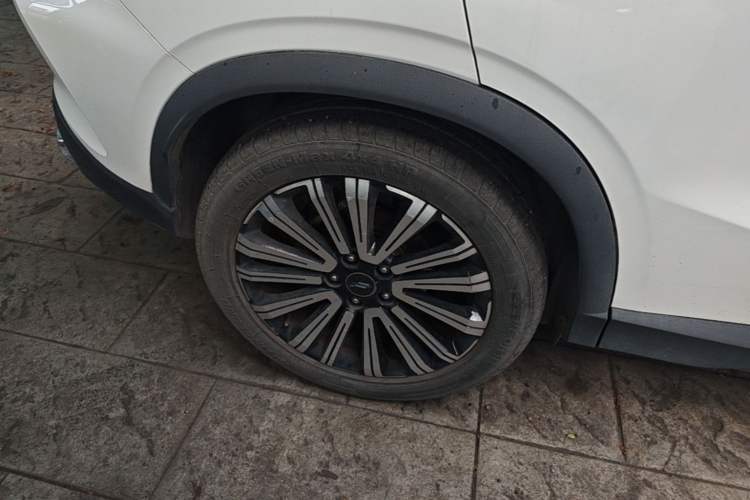 Used CHANGAN OSHAN X5 2021 1.6L CVT Luxury Model Right Rear Wheel Hub
