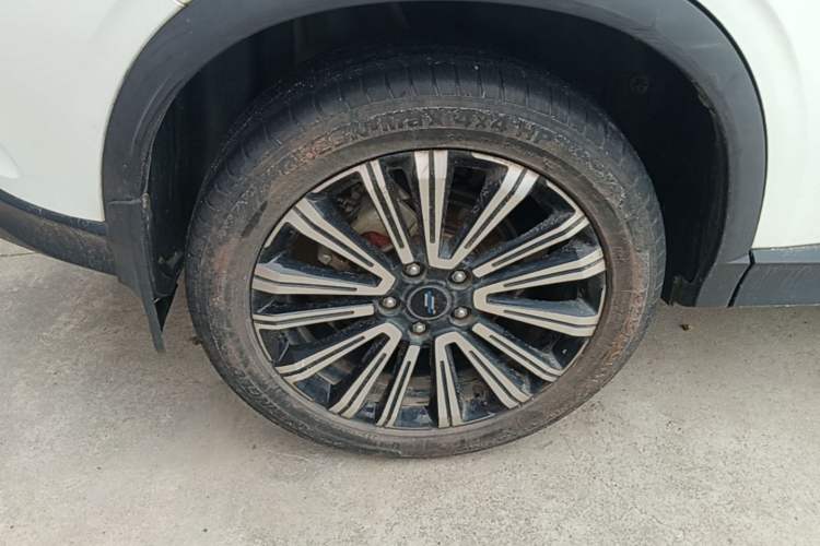 Used CHANGAN OSHAN X5 2021 Revised Version 1.5T DCT Luxury Edition Right Rear Wheel Hub