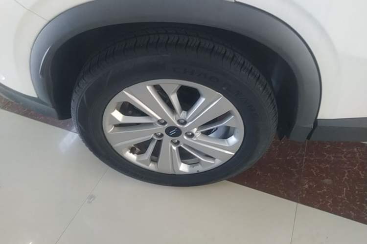 Used CHANGAN OSHAN X5 2021 1.6L CVT Luxury Model Right Rear Wheel Hub