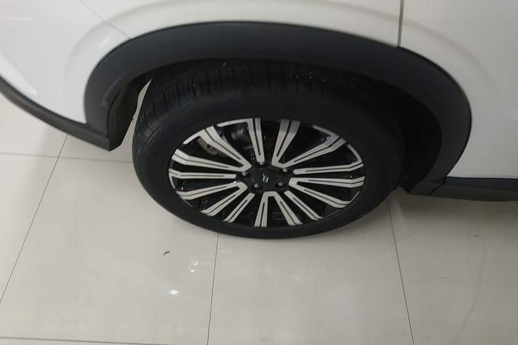 Used CHANGAN OSHAN X5 2021 Revised Version 1.5T DCT Luxury Edition Right Rear Wheel Hub