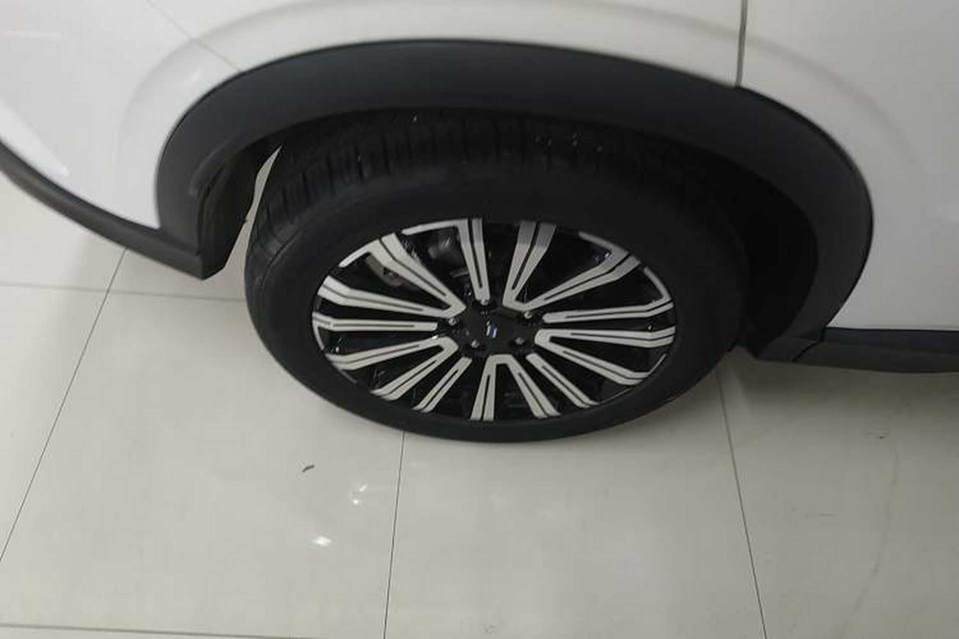 Used CHANGAN OSHAN X5 2021 Revised Version 1.5T DCT Luxury Edition Right Rear Wheel Hub