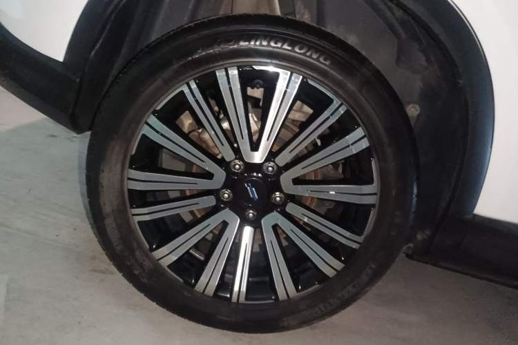 Used CHANGAN OSHAN X5 2021 Revised Version 1.5T DCT Luxury Edition Right Rear Wheel Hub