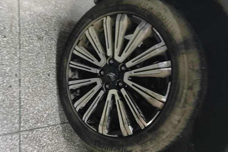 Used CHANGAN OSHAN X5 2021 1.6L CVT Comfort Model Right Rear Wheel Hub