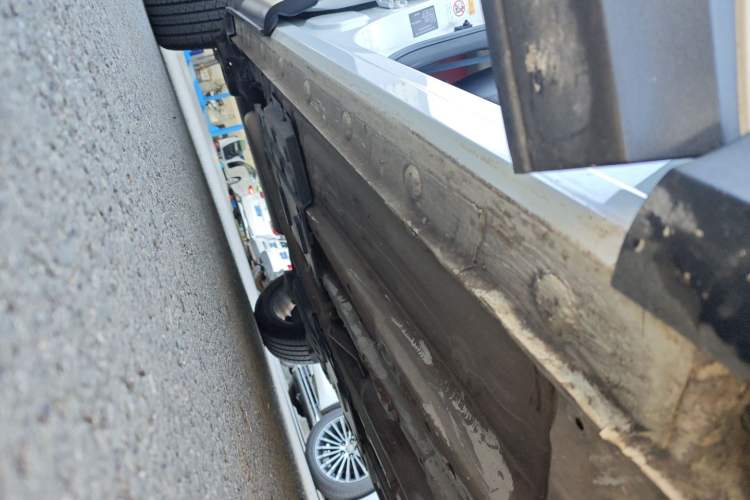Used CHANGAN OSHAN X5 2021 1.5T DCT Prestige Edition Right Side Sill