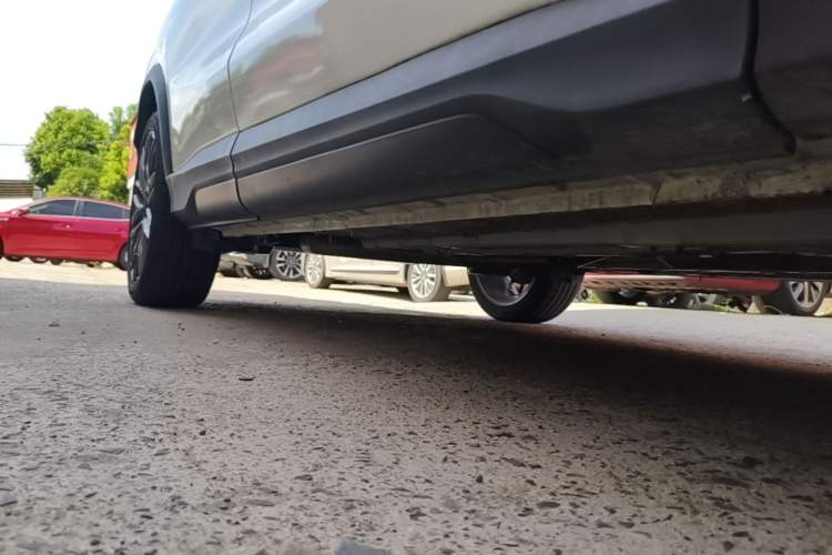 Used CHANGAN OSHAN X5 2021 1.5T DCT Flagship Edition Right Side Sill