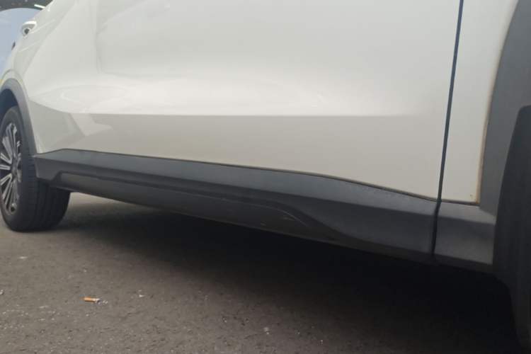 Used CHANGAN OSHAN X5 2021 1.5T DCT Prestige Edition Right Side Sill