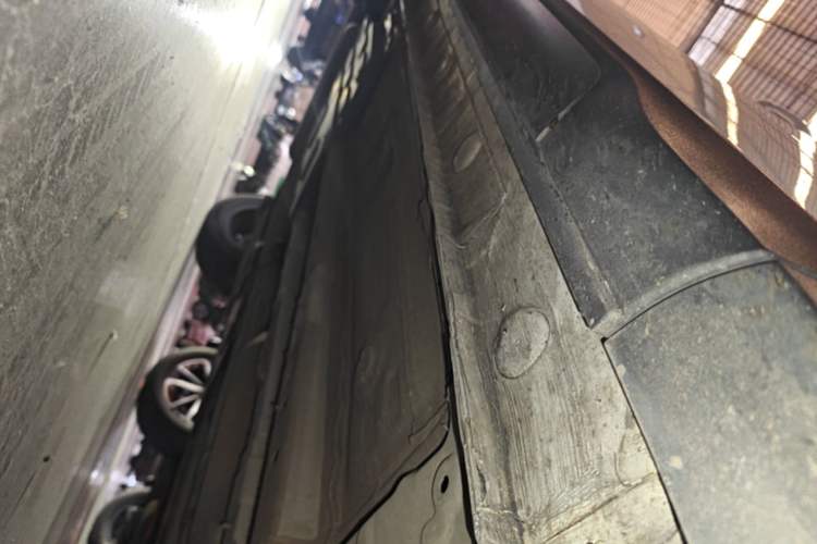 Used CHANGAN OSHAN X5 2021 1.5T DCT Luxury Edition Right Side Sill