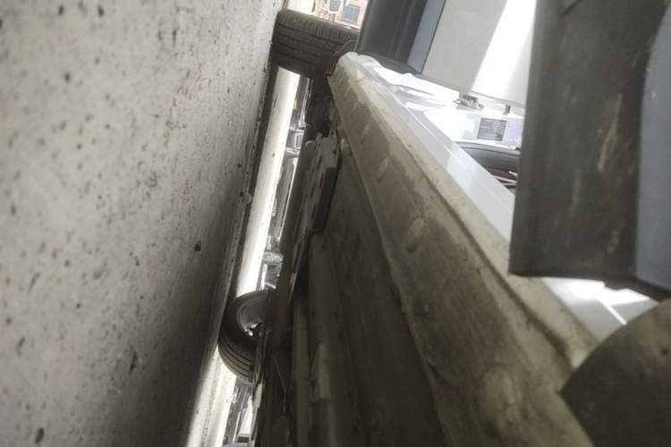 Used CHANGAN OSHAN X5 2021 1.5T DCT Flagship Edition Right Side Sill