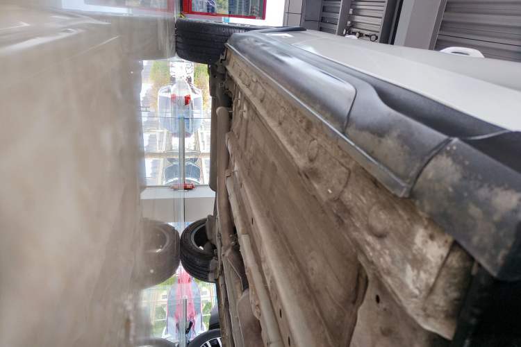 Used CHANGAN OSHAN X5 2021 1.5T DCT Prestige Edition Right Side Sill