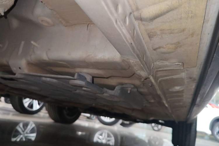 Used CHANGAN OSHAN X5 2021 1.5T DCT Prestige Edition Right Side Sill
