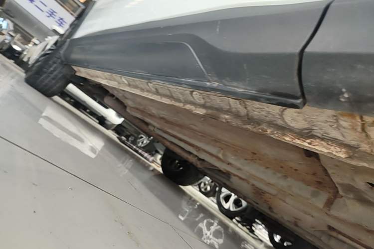Used CHANGAN OSHAN X5 2021 1.5T DCT Prestige Edition Right Side Sill