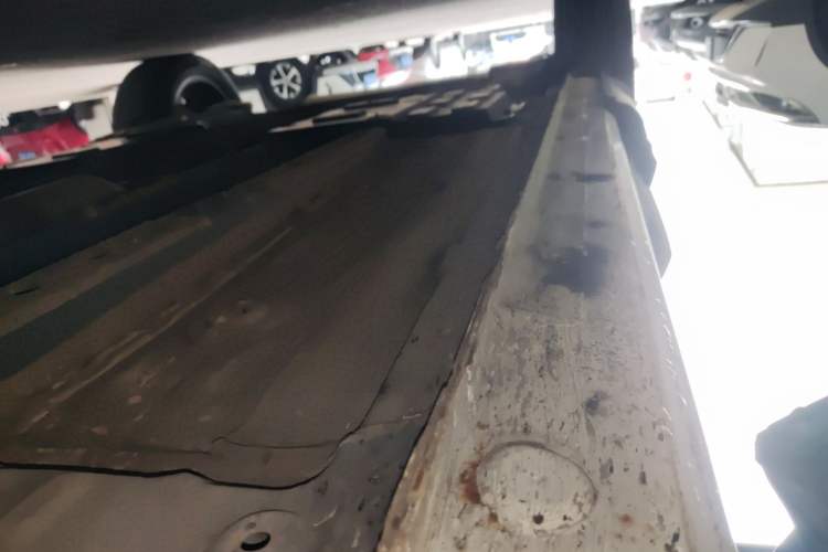 Used CHANGAN OSHAN X5 2021 1.5T DCT Prestige Edition Right Side Sill