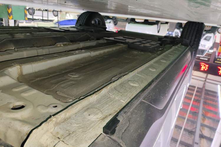 Used CHANGAN OSHAN X5 2021 1.5T DCT Prestige Edition Right Side Sill