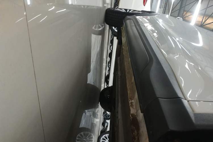 Used CHANGAN OSHAN X5 2021 Revised Version 1.5T DCT Luxury Edition Right Side Sill