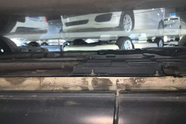 Used CHANGAN OSHAN X5 2021 1.5T DCT Flagship Edition Right Side Sill