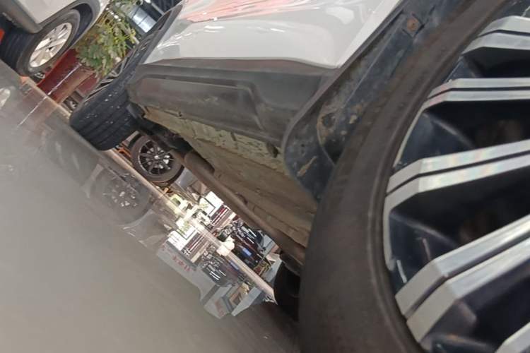Used CHANGAN OSHAN X5 2021 1.5T DCT Prestige Edition Right Side Sill