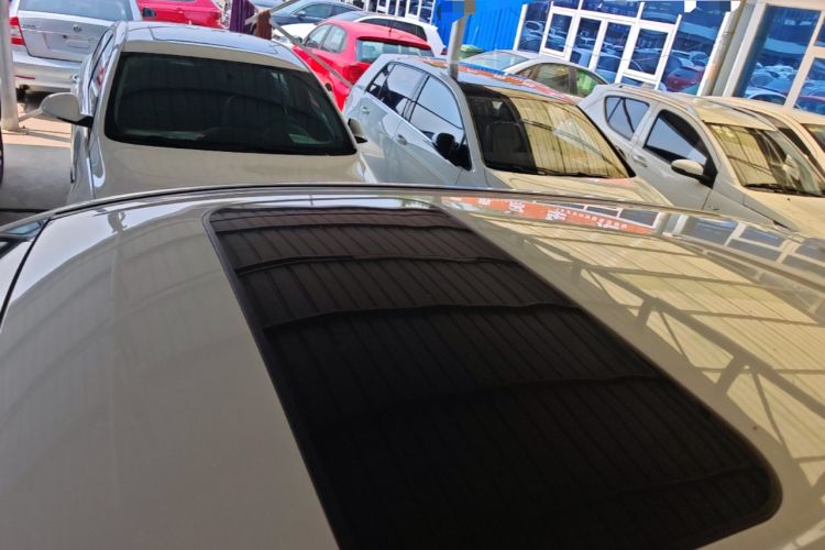 Used CHANGAN OSHAN X5 2021 1.6L CVT Luxury Model Roof
