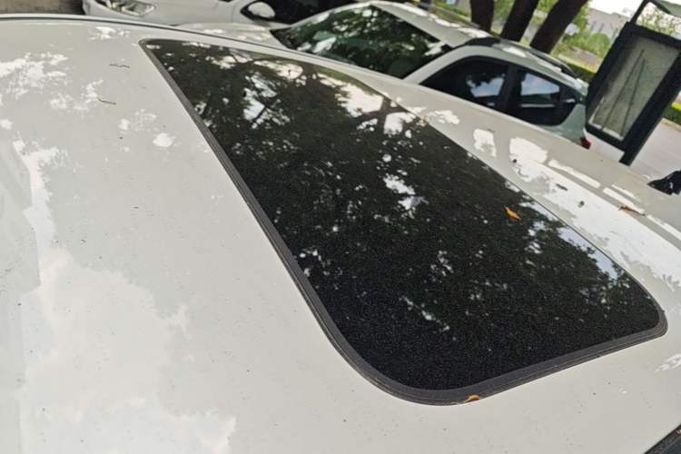 Used CHANGAN OSHAN X5 2021 1.6L CVT Luxury Model Roof