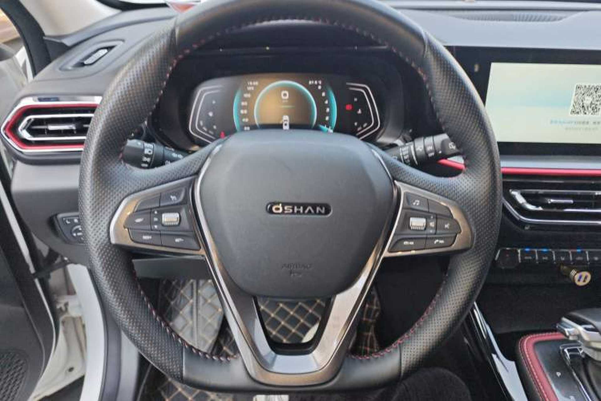 Used CHANGAN OSHAN X5 2021 1.5T DCT Prestige Edition Steering Wheel