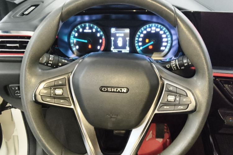 Used CHANGAN OSHAN X5 2021 1.6L CVT Luxury Version Steering Wheel