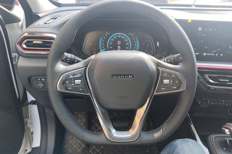 Used CHANGAN OSHAN X5 2021 1.5T DCT Flagship Edition Steering Wheel