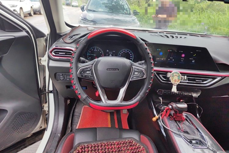Used CHANGAN OSHAN X5 2021 Revised Version 1.5T DCT Luxury Edition Steering Wheel