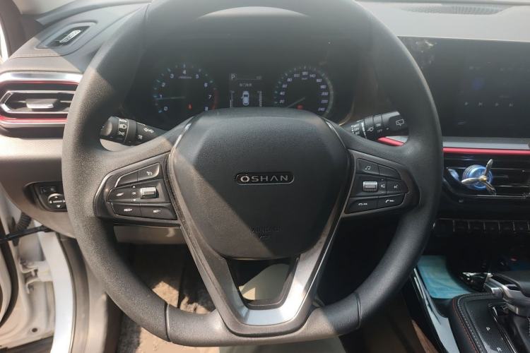 Used CHANGAN OSHAN X5 2021 1.6L CVT Luxury Version Steering Wheel