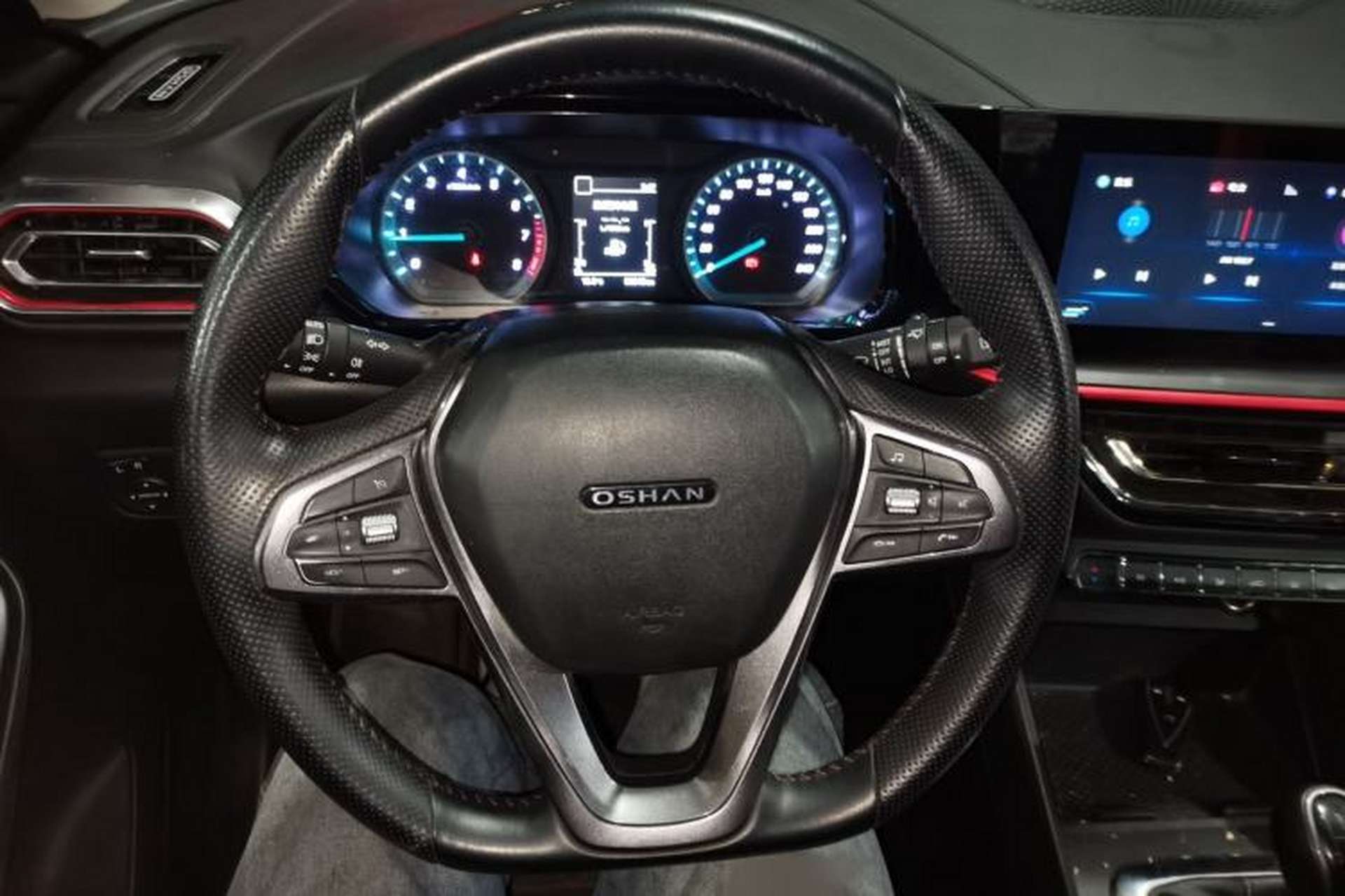 Used CHANGAN OSHAN X5 2021 Revised Version 1.6L Manual Luxury Edition Steering Wheel