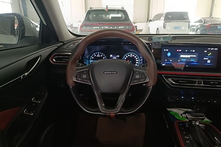 Used CHANGAN OSHAN X5 2021 Revised Version 1.5T DCT Luxury Edition Steering Wheel