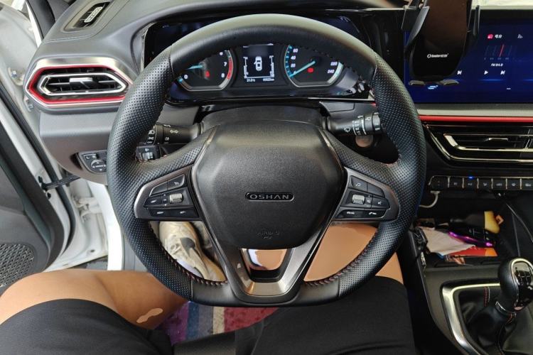 Used CHANGAN OSHAN X5 2021 Revised Version 1.6L Manual Luxury Edition Steering Wheel