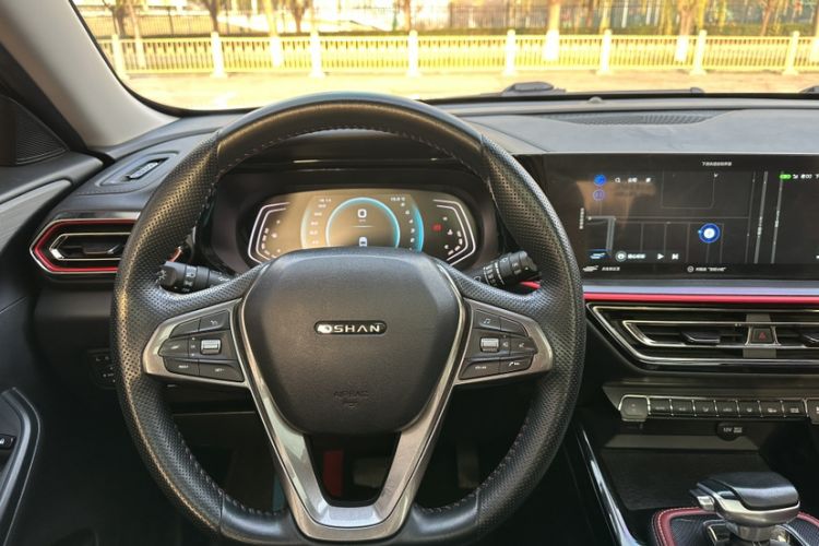 Used CHANGAN OSHAN X5 2021 1.5T DCT Prestige Edition Steering Wheel