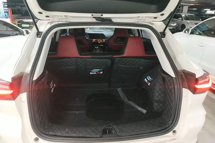 Used CHANGAN OSHAN X5 2021 Revised Version 1.5T DCT Luxury Edition Trunk