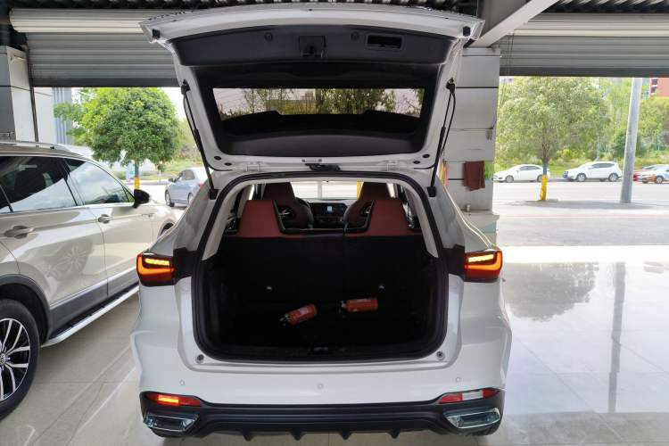 Used CHANGAN OSHAN X5 2021 1.5T DCT Prestige Edition Trunk