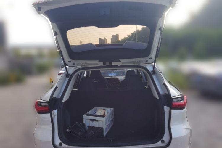 Used CHANGAN OSHAN X5 2021 1.6L CVT Flagship Model Trunk