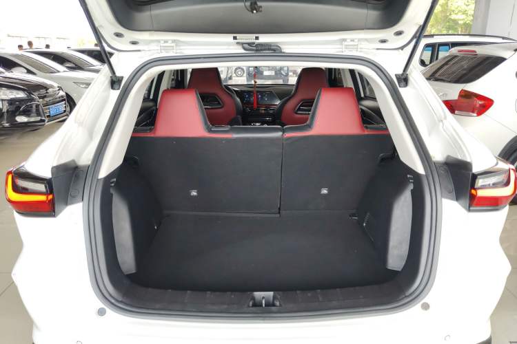 Used CHANGAN OSHAN X5 2021 Revised Version 1.5T DCT Luxury Edition Trunk
